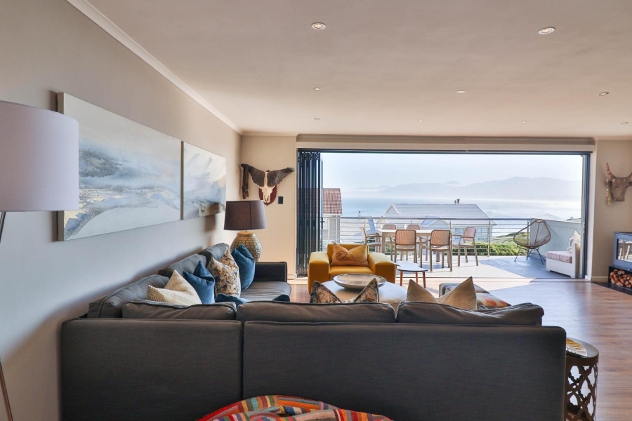 5 Bedroom Property for Sale in De Kelders Western Cape